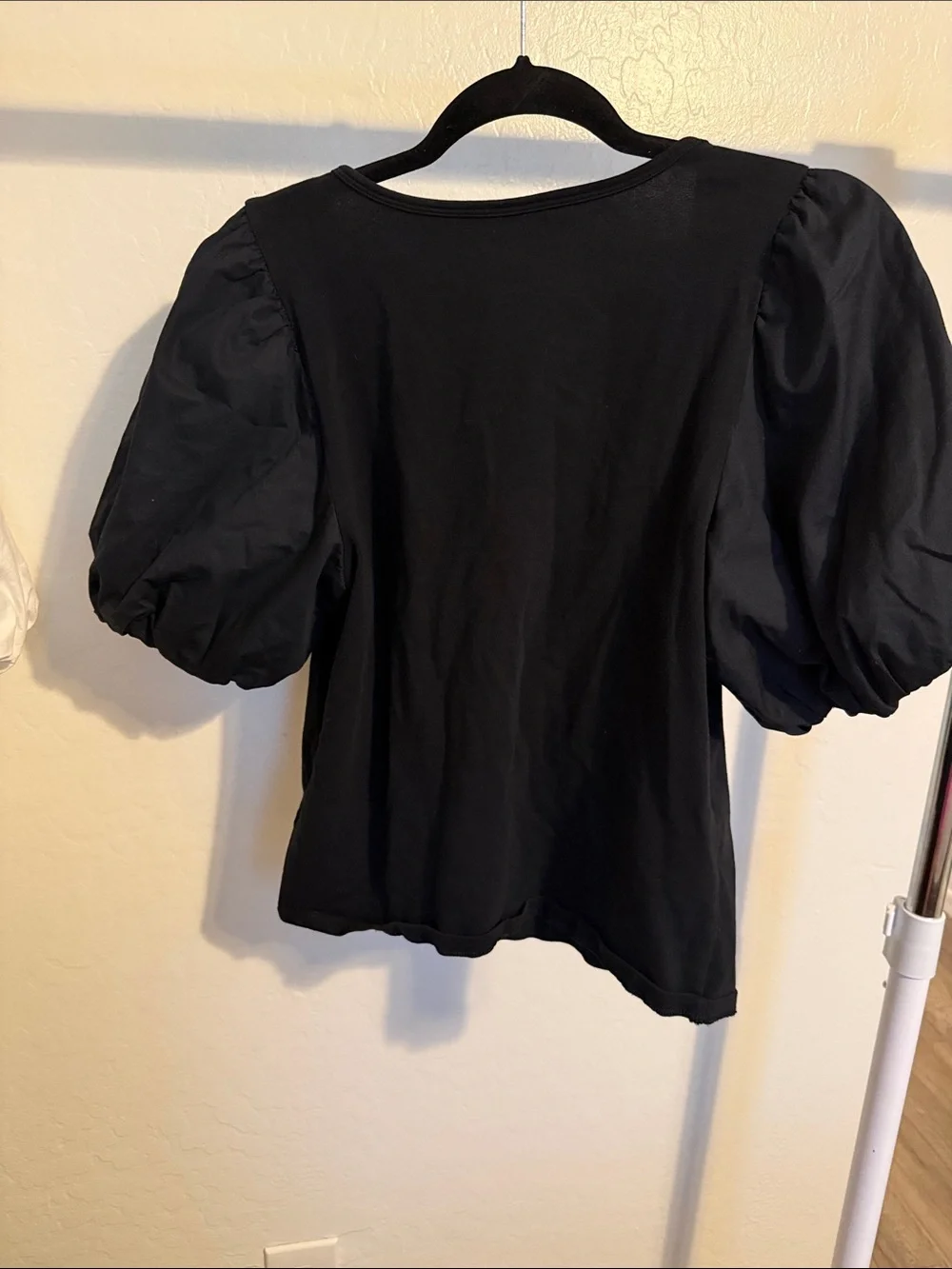 Old Navy Black Puff Sleeve Scoop Neck Tee